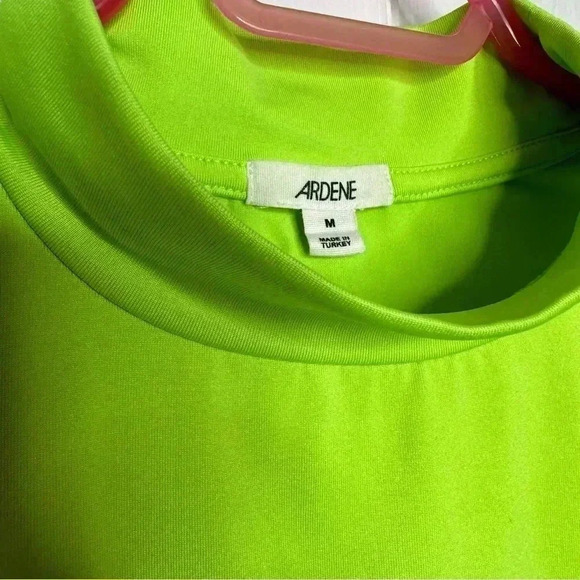 Ardene Mock Neck Tank Top Sleeveless Neon Green Size Medium - Picture 5 of 16